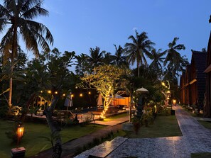 إطلالة ع لى الشارع من المنشأة