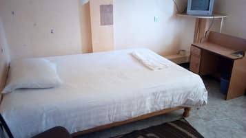 Standard Room | Memory-foam beds, desk, free WiFi, bed sheets