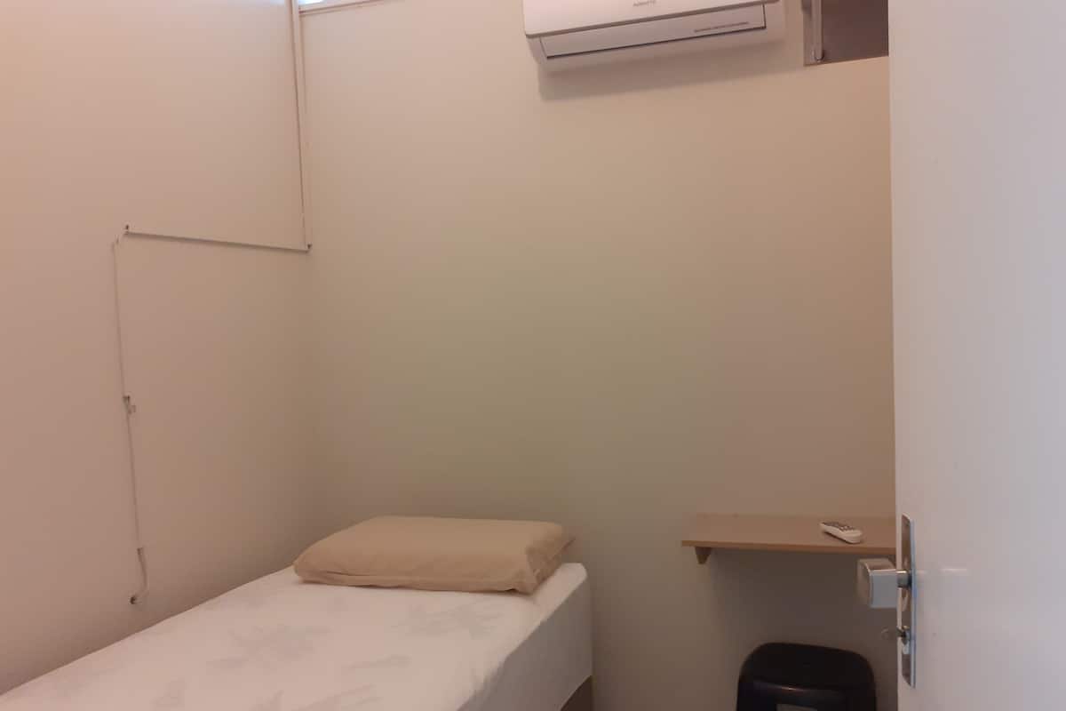 Hypo-allergenic bedding available, desk, WiFi (free)