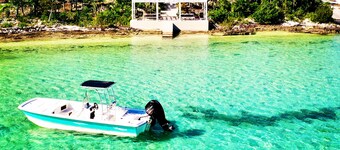 ZION Beachfront | Luxury | ECO | Lagoon | Paddleboards | Snorkel | Volleyball