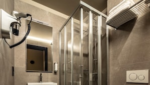Bathroom - Hotel Bristol Premium (Luxembourg City)