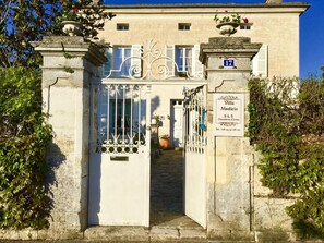 Front of property - Villa Medicis (Brantôme en Périgord)