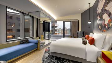 Suite, 1 soverom (Taipei City View) | Minibar, safe på rommet, skrivebord for bærbar PC og blendingsgardiner