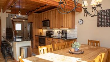Townhome, 3 Bedrooms | Property grounds