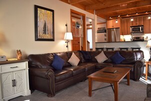 Bæjarhús - 3 svefnherbergi | Stofa