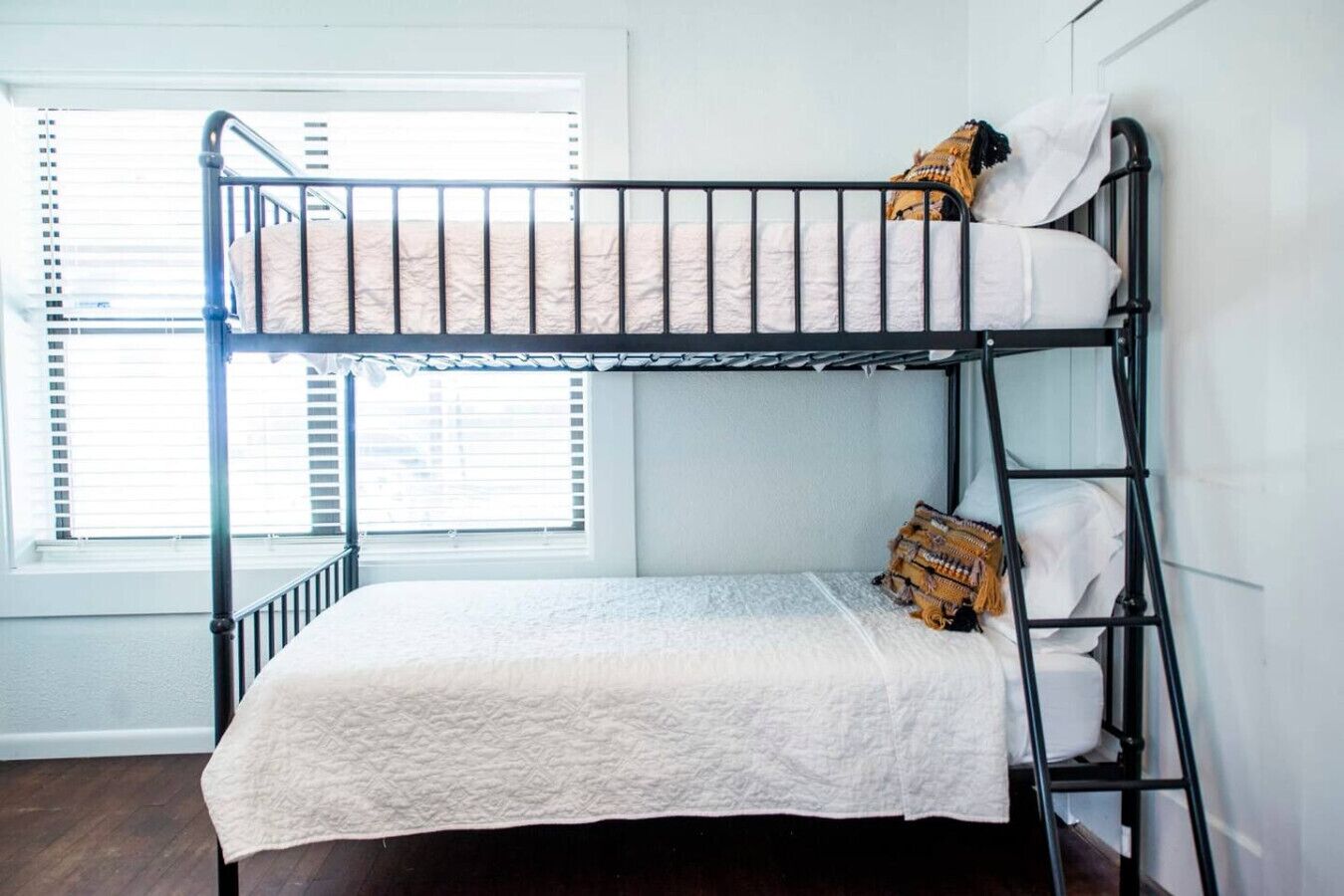 2 bedrooms, desk, iron/ironing board, travel cot