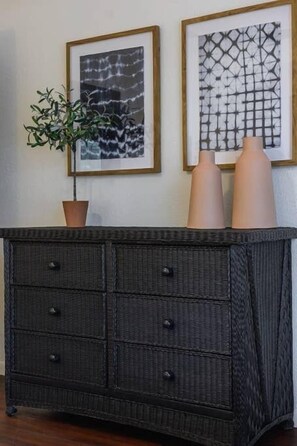 Interior - Cozy Tudor Bungalow in Waco (Waco)