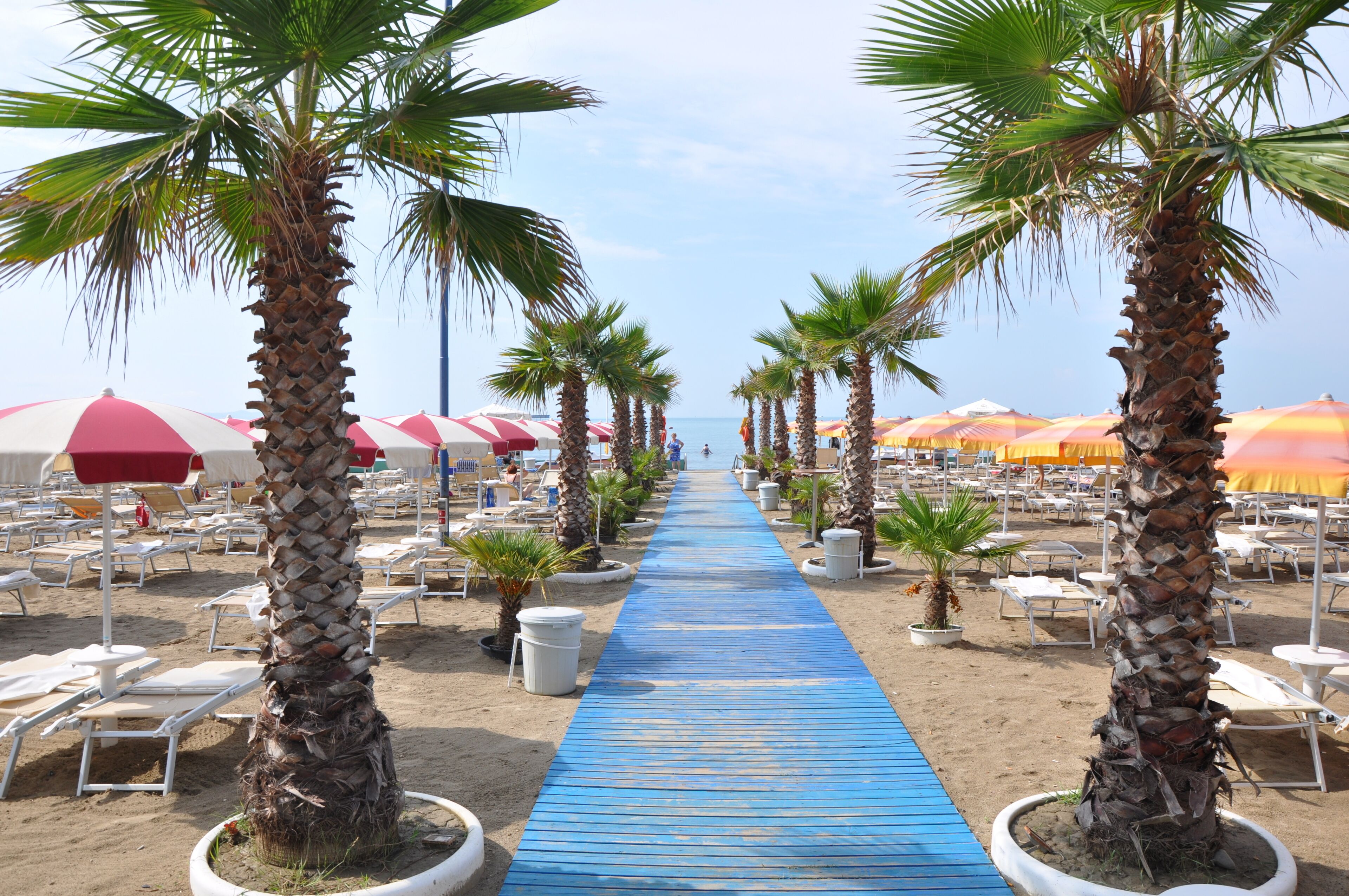 Bãi biển riêng, cát trắng, quán bar trên bãi biển 