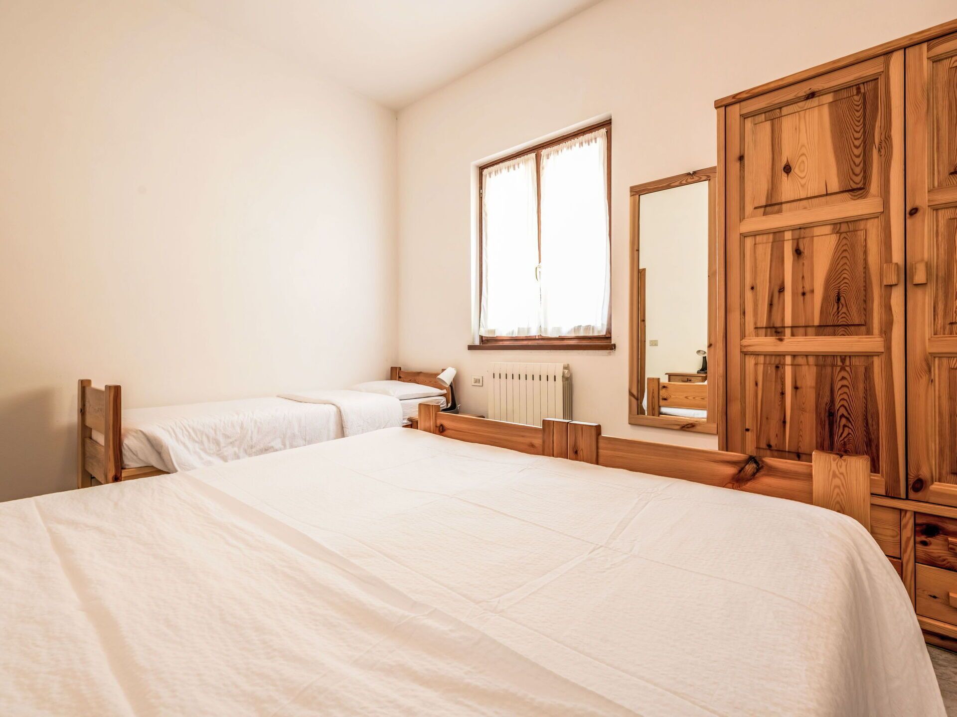 1 dormitorio, cuna de viaje, wifi gratis y ropa de cama