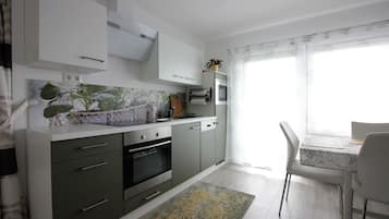 Deluxe-Apartment (Nr 1) | Eigene Küche | Kühlschrank, Mikrowelle, Geschirrspüler, Espressomaschine