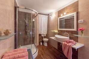 Bathroom - Villa Pax  (Marcana)