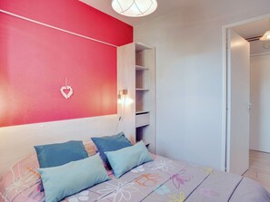 1 bedroom, travel crib, WiFi, bed sheets