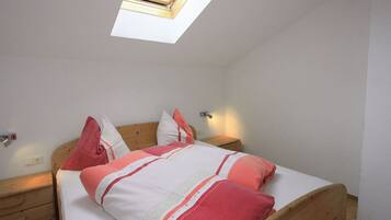 2 Schlafzimmer, Reisekinderbett, WLAN