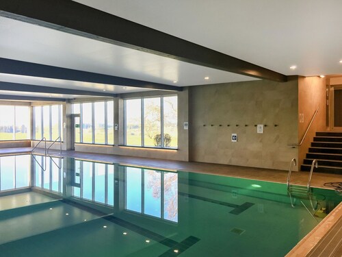 Beautiful apartment for 4 people with WIFI, pool, TV and balcony