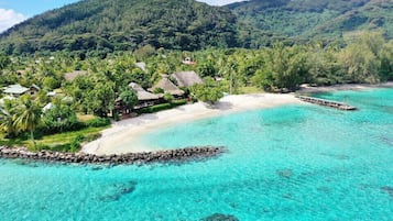 Na praia, toalhas de praia