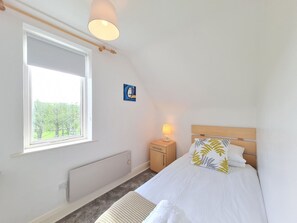 3 bedrooms, iron/ironing board, travel cot, free WiFi