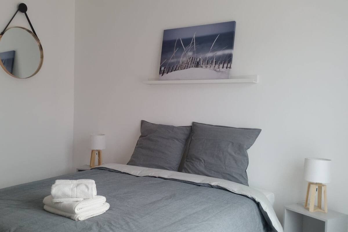 Chambre avec lits jumeaux | Rideaux occultants, lits bébé (gratuits), Wi-Fi gratuit