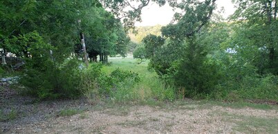 Henson 1: Rustic Vacation Cabin in the Arbuckles of Southern Oklahoma