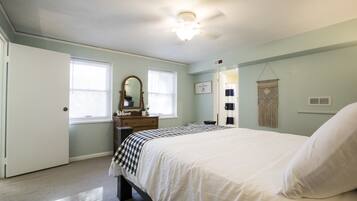 1 chambre, fer et planche Ă repasser, Wi-Fi gratuit, draps fournis