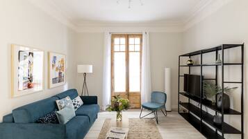 Televisión de pantalla plana de 40 pulgadas con canales digitales