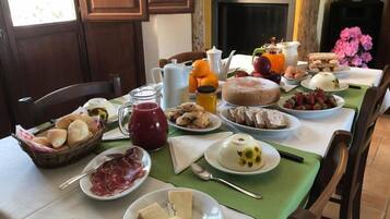 Free daily local cuisine breakfast