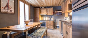 Chalet Yolo -  a chalet that sleeps 9 guests  in 3 bedrooms