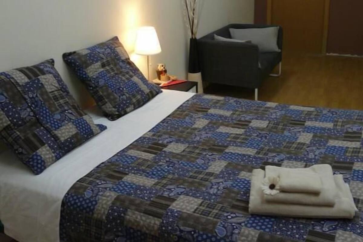 Chambre Triple, salle de bains privée (external bathroom)