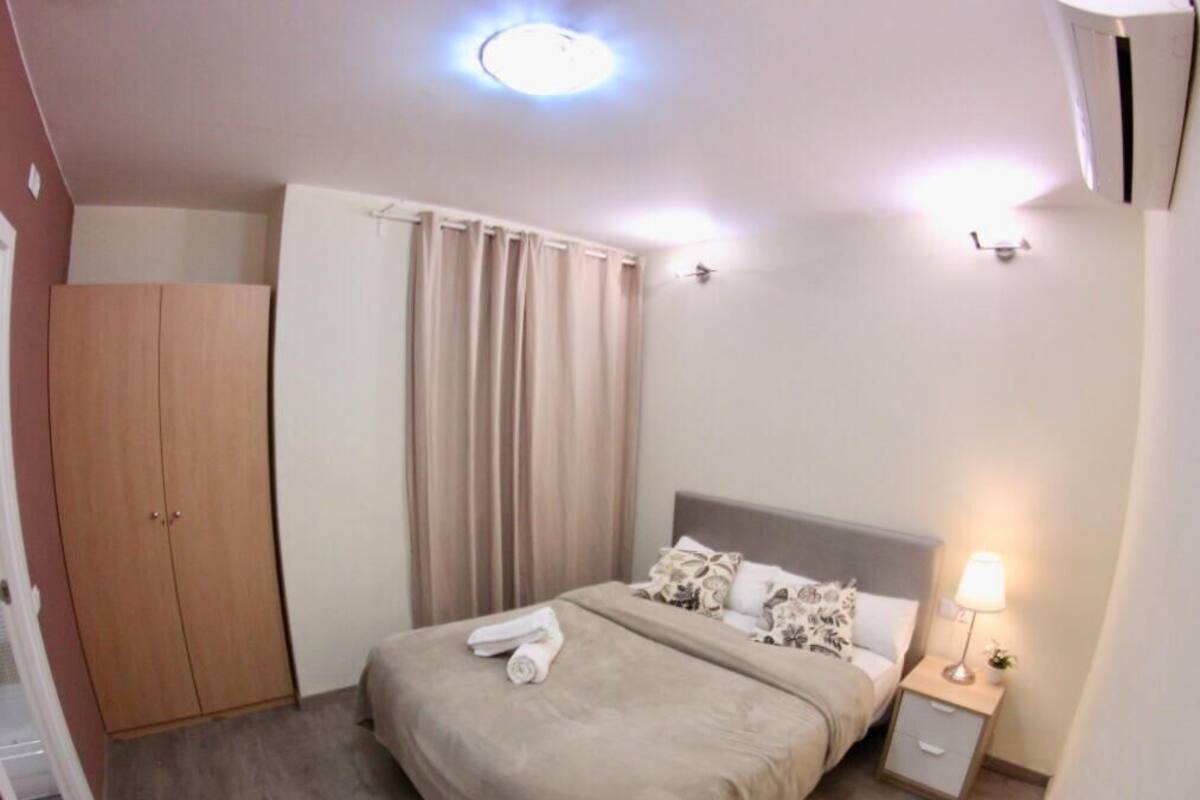 Chambre Double, salle de bains privée