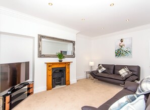 2 bed - Nelson | 起居区