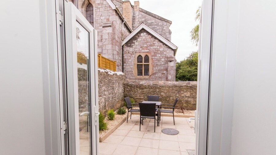 Admiralty street by Pureserviced