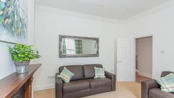 3 Bed - Raleigh | 2 bedrooms, individually decorated, individually furnished