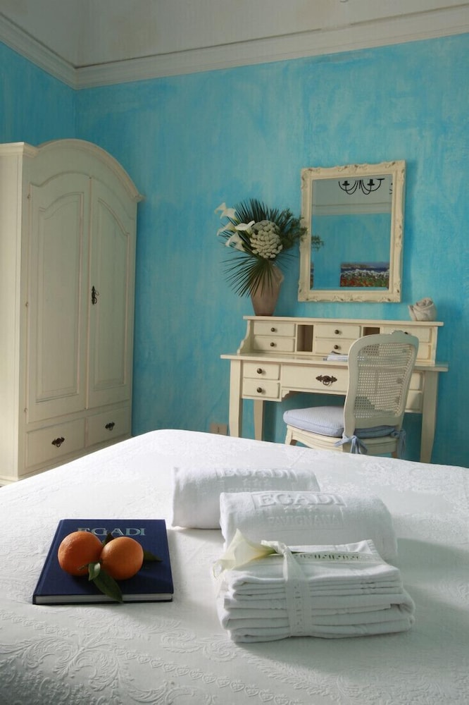 Albergo Egadi by null