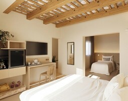 Quarto família, 2 quartos | Cofres nos quartos, individualmente decorados