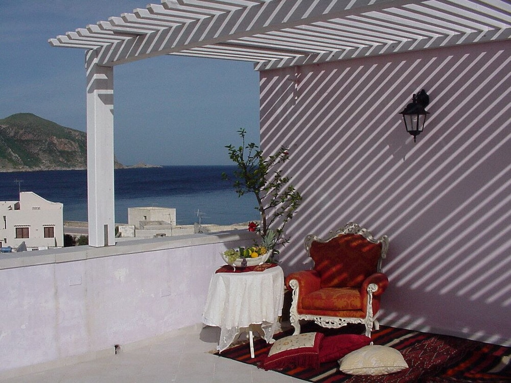 Albergo Egadi by null