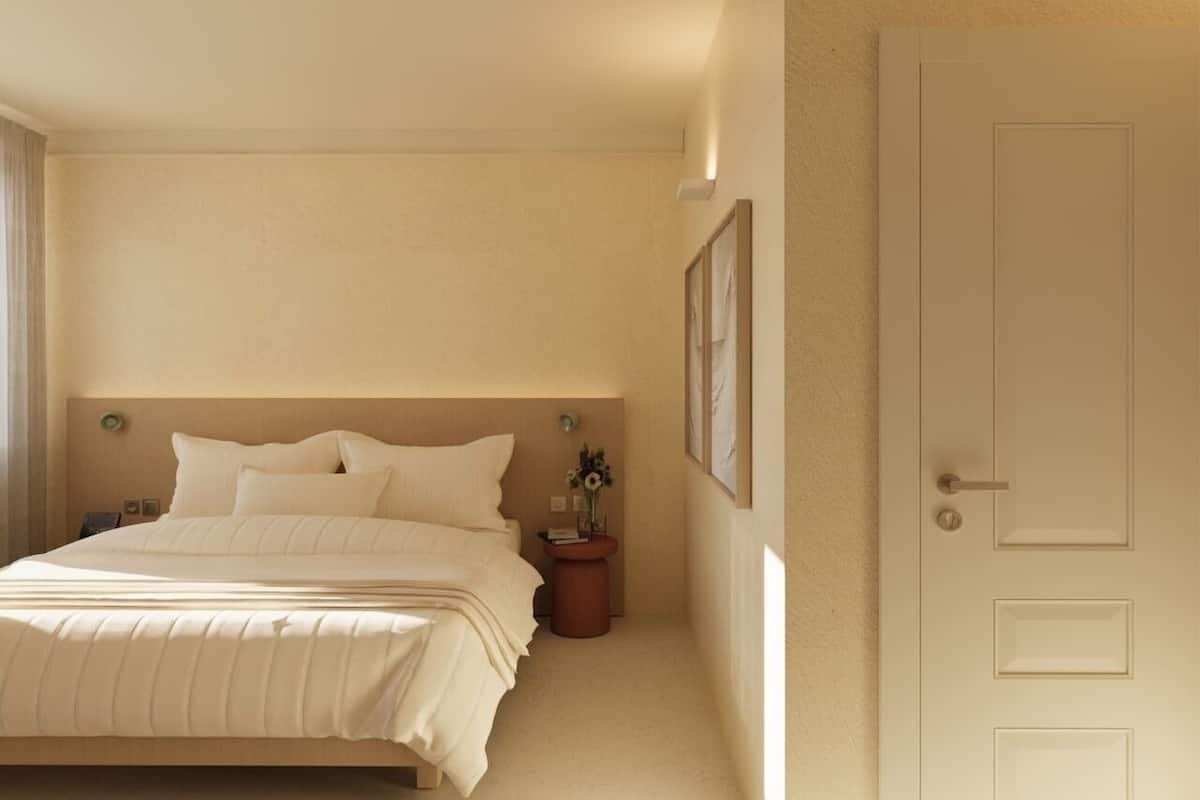 Comfort Room | In-room safe, individually decorated, individually furnished, desk