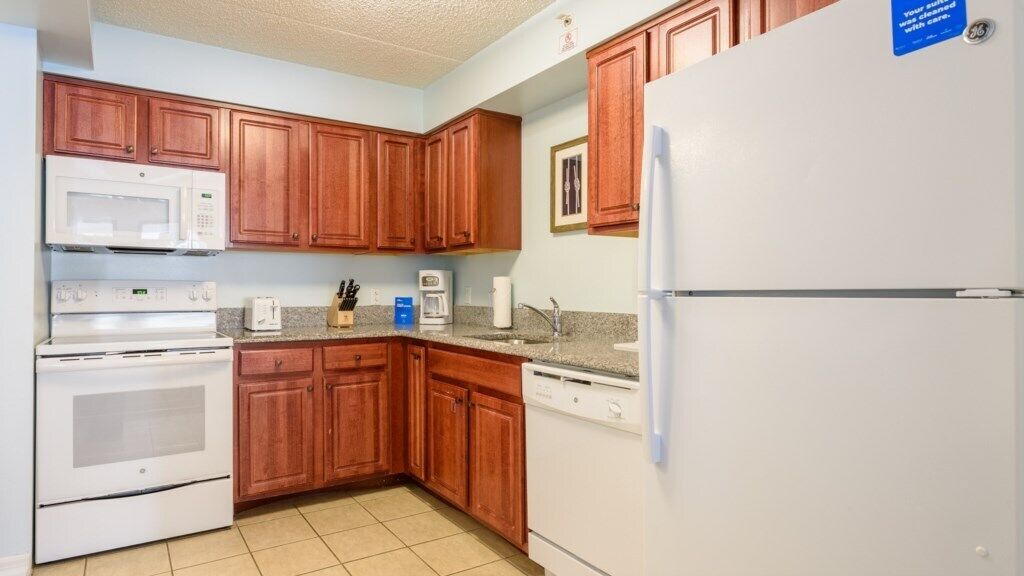 Elegant Club Wyndham Skyline Tower, 2 Bedroom Deluxe Suite sleeps Six, Enjoy New Jersey's Fascinating Attractions