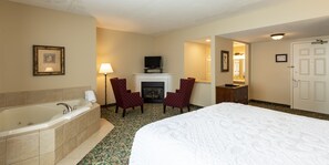 Desk, iron/ironing board, bed sheets, wheelchair access - Vinifera Inn a Belhurst Property (Geneva)