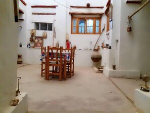 Daily local cuisine breakfast for a fee - Maison d hote Ajdir Chez Dliam (Ait Youssef Ou Ali)