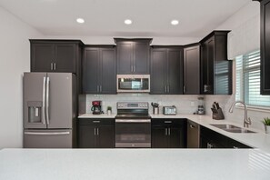 House, 6 Bedrooms, Private Pool (6 Bathrooms) | Private kitchen | Full-sized fridge, microwave, oven, dishwasher
