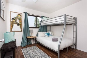 2 habitaciones, escritorio, wifi gratis y ropa de cama 