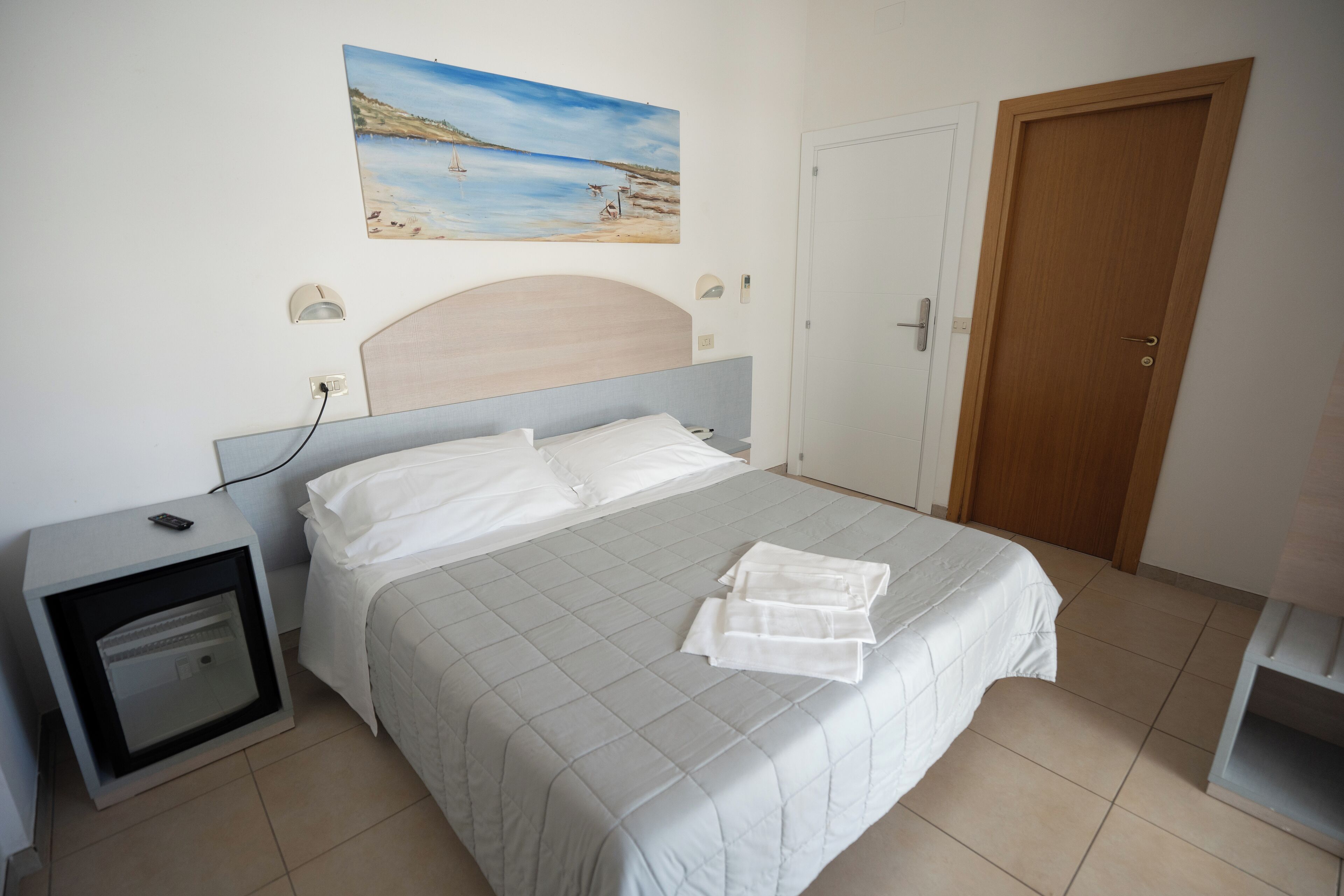 Standard Double or Twin Room | Minibar, in-room safe, desk, laptop workspace