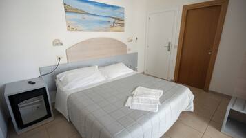 Standard-Doppel- oder -Zweibettzimmer