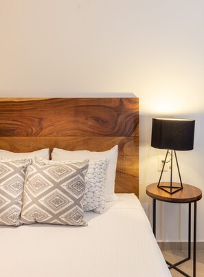 1 habitación, tabla de planchar con plancha, internet y ropa de cama