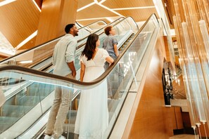 3 bars/lounges, lobby lounge, rooftop bar