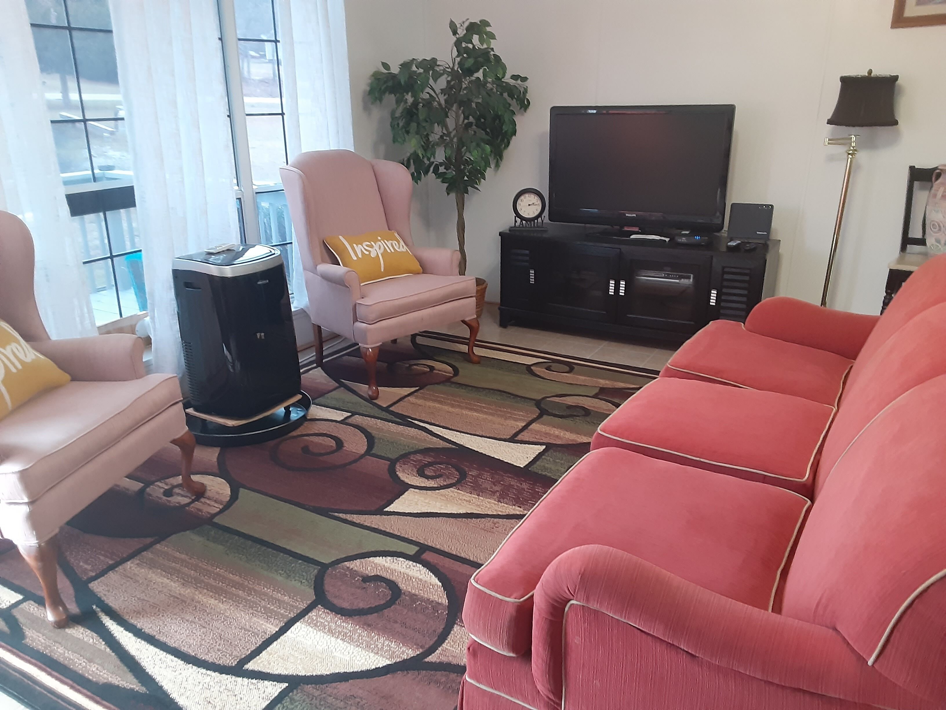 Felix Culpa-Red Door: Cozy 3 Bedroom duplex home near Ft. Jackson, SC