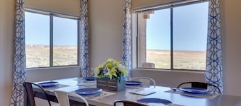 3 Mi to Lake Powell: Pet-Friendly Page Home