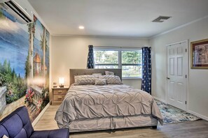 Iron/ironing board, Internet, bed sheets - 8 Mi to Universal: Orlando Studio w/ Fire Pit! (Orlando)