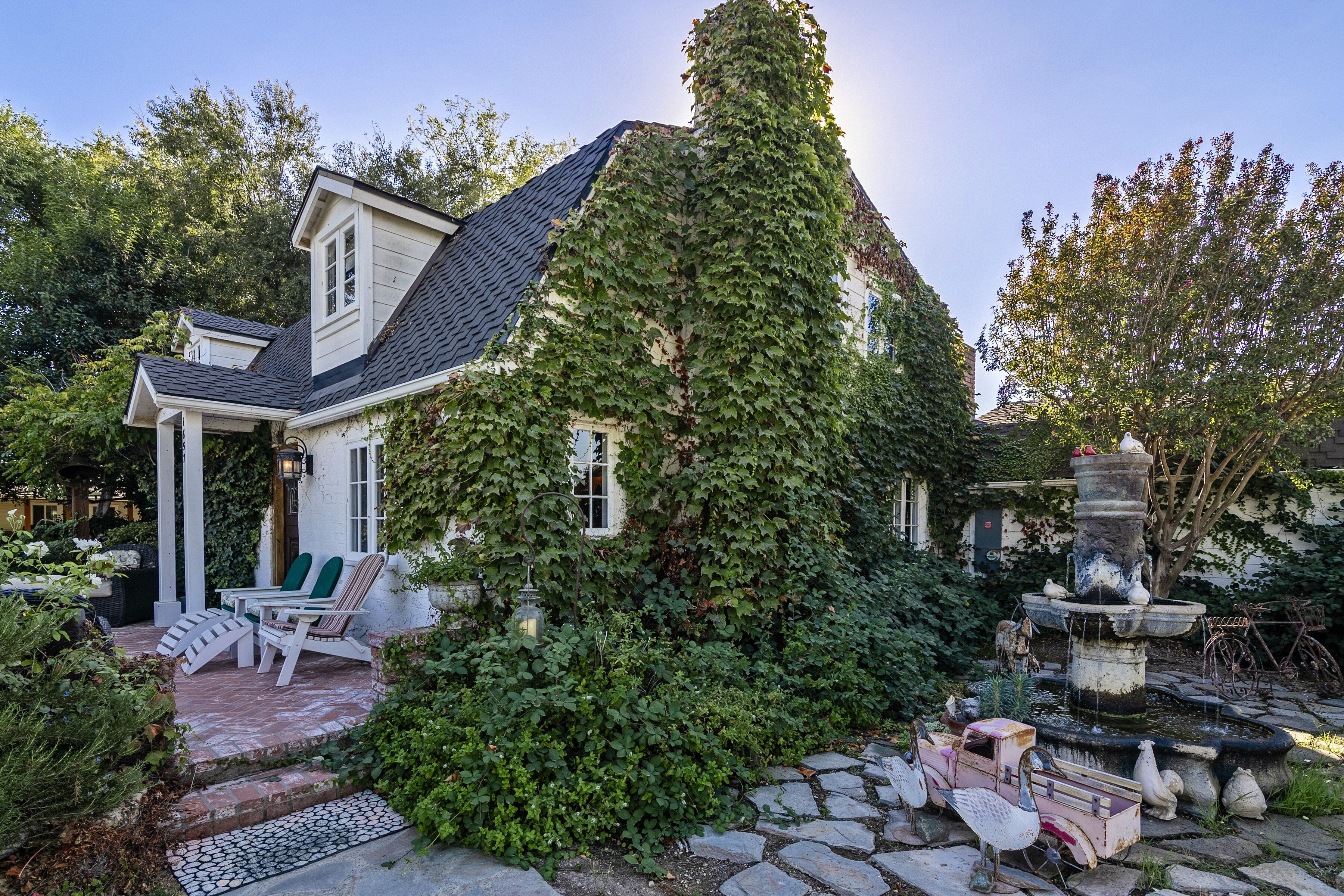 Delightful Dutch Farmhouse Main