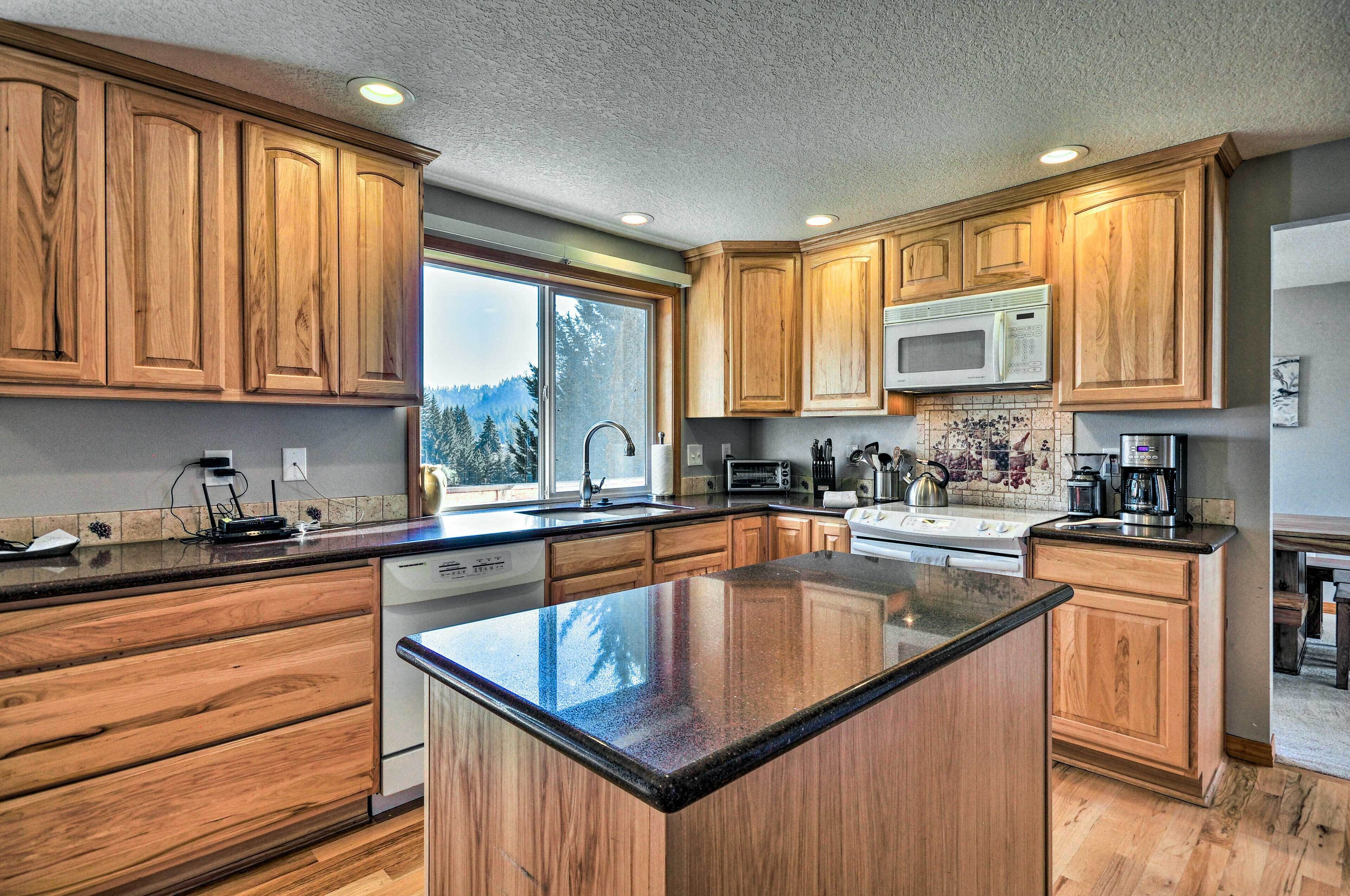 Peaceful, Pet-Friendly Washougal Paradise!