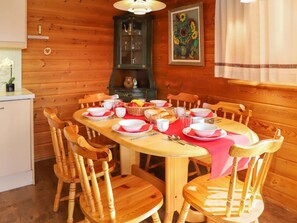 Dining - Wonderful private villa for 6 people with WIFI, TV and terrace (Bagnes)